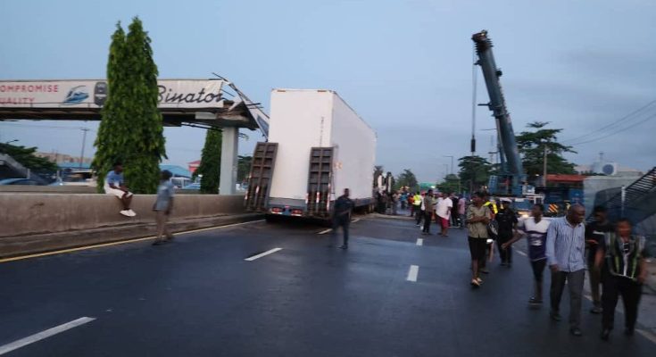 Truck Collapses Pedestrian Bridge In Alapere Estate, Lagos