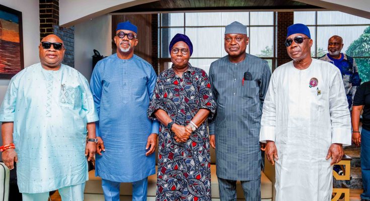 'We'll Give Akeredolu A Befitting Burial' — South-West Govs. Vow During Condolence Visit (PHOTOS)