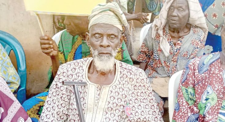 After losing his sight, children, octogenarian war veteran cries out over unpaid 45 years’ pension