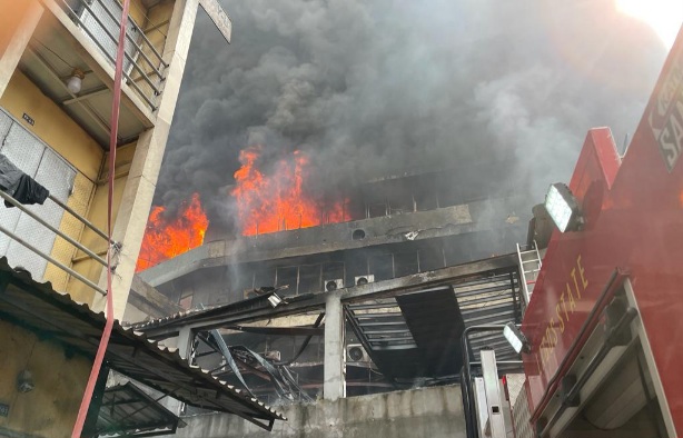 Fire guts 10-storey Mandilas Building in Lagos 