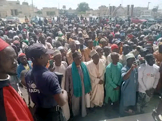 Protesters storm Zazzau Emir’s palace over incessant bandit attacks