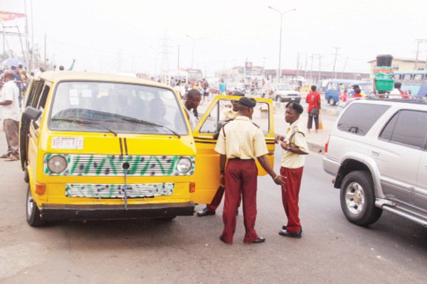 LASTMA Nabs 19, Impounds 123 Vehicles Over Illegal Parking In Lagos