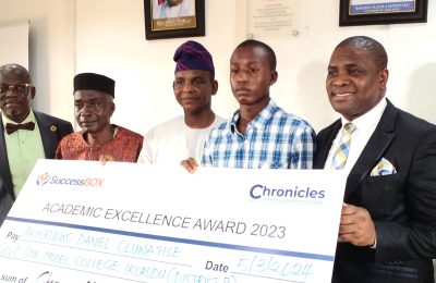 Lagos govt rewards top six WASSCE students with cash gifts