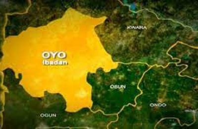 Oyo records TB 13000 cases, Police discover bodies, Oyo records reduction, 15 out of 18 , Oyo govt never , Security chiefs parley, strategize on state security network in Oyo, Oyo Community Service Punishment Scheme, traffic warden reportedly killed,Man found dead inside, for indiscriminate waste disposal, Basic Health Care Provision fund in Oyo, concerns mount as heaps, Oyo evacuates over 80 UNIJOS, Planks fall from moving articulated, Kidnapped hotelier