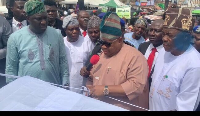 Adeleke flags off N16.5bn dualisation road in Osun