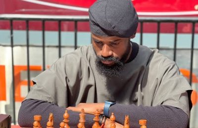 Chess Master Tunde Onakoya Remains Undefeated After 20Hours, Receives N29M Donations