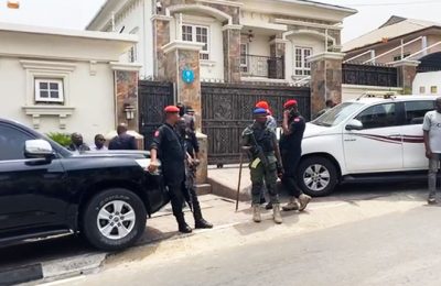 EFCC Storms Yahaya Bello’s House In Abuja (Pictures)
