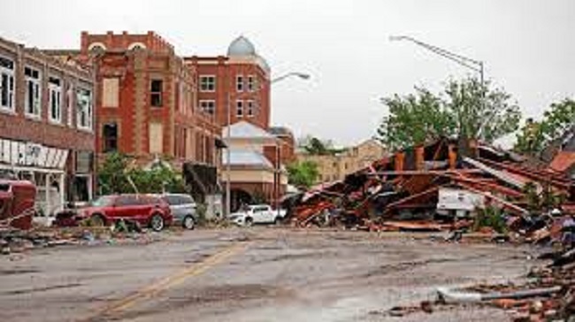 Tornadoes strike central US,