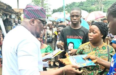 Ondo PDP chieftain gifts notebooks to students