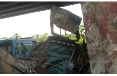 Three Feared Killed, Two Injured In Lagos/Ibadan Expressway Crash