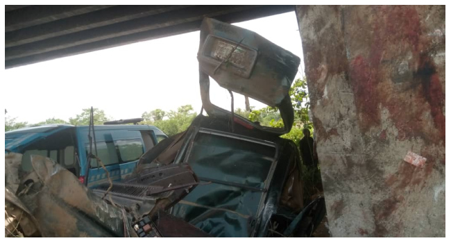 Three Feared Killed, Two Injured In Lagos/Ibadan Expressway Crash