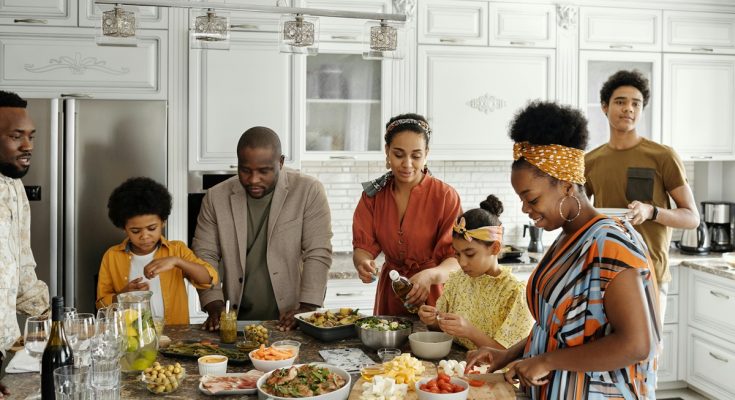 Don’t lose guard! 6 things to avoid when visiting in-laws for the first time