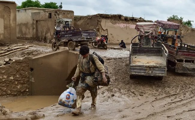 Hundreds feared dead in Afghanistan flash floods