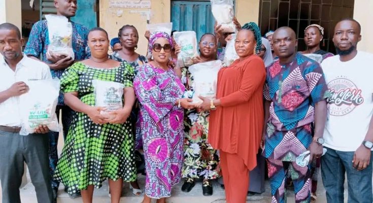 Lagos council boss distributes food to public school teachers, non-teaching staff