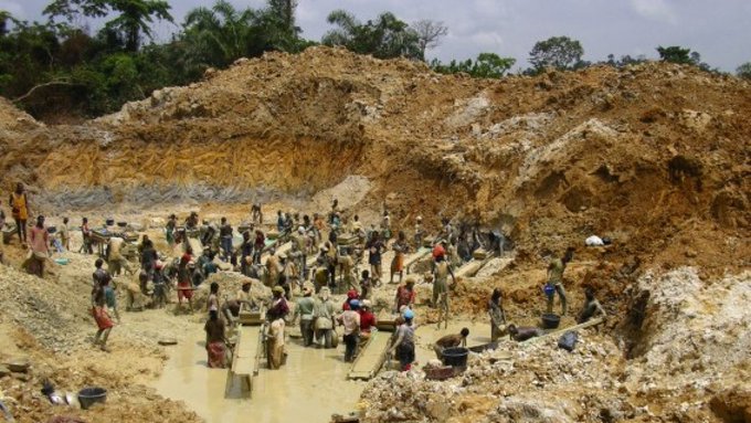 14 trapped at collapsed mining site in Niger