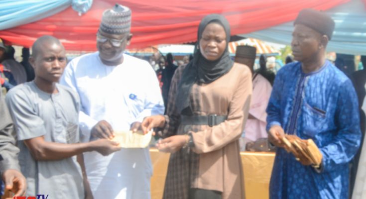 Kwara Central legislators organise joint empowerment scheme for constituents