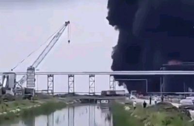 Panic As Fire Guts Part Of Dangote Refinery In Lagos (Video)