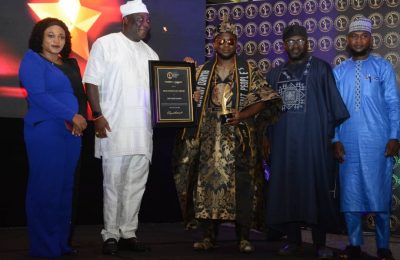 Baamẹkọ of Ibadanland honored as education icon of the year by prominent people's award