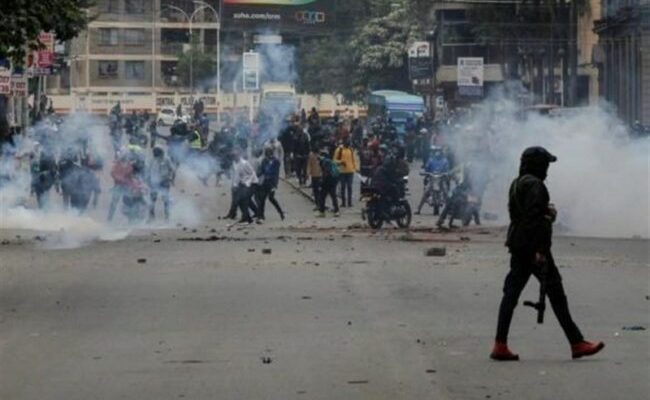 Kenya police ban protests in Nairobi