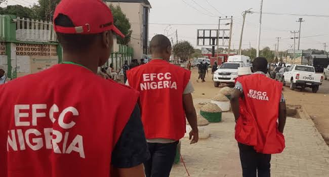 Luxury Cars, Cash Recovered As EFCC Arrests 11 Internet Fraud Suspects In Uyo