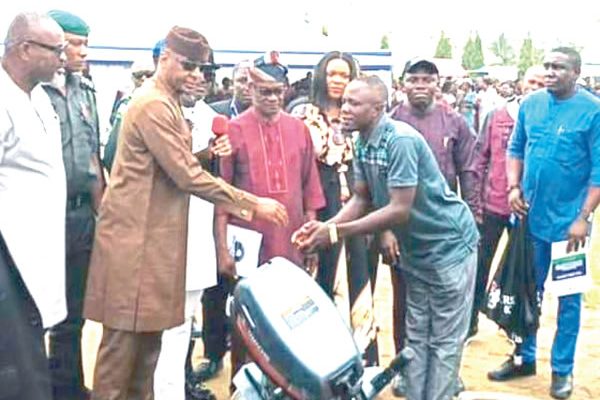 NG-CARES: CRSG distributes 100 boats to fishermen, N2bn grants to poor, vulnerable in Calabar