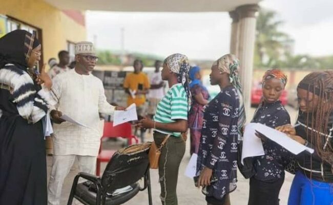 Lagos council boss distributes SSCE forms to 250 students