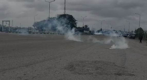 Nationwide protest: Police fire tear gas at protesters in Lekki Toll gate