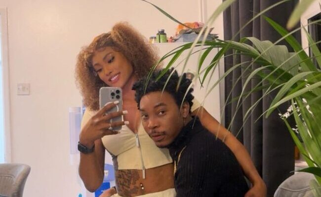 Singer Solidstar hails fiancee's loyalty after ten years of pain,