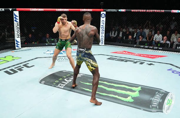 South African Fighter Defeats Adesanya To Retain Middleweight Title