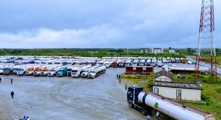 300 NNPC Trucks Arrive Dangote Refinery Ahead Sunday's Loading300 NNPC Trucks Arrive Dangote Refinery Ahead Sunday's Loading -