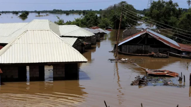 FG donates N3bn as flood displaces over one million persons