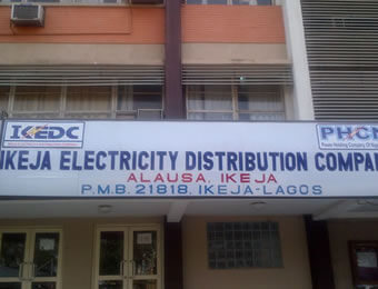 Ketu residents protest ‘crazy’ bills, 5-month blackout