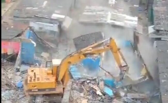 Lagos govt begins demolition of Pelewura market