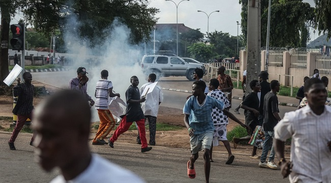 FCT Police Fire Teargas At Protesters (Pictures)