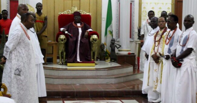 Oba Ewuare II extends ties to Benin descendants in Delta