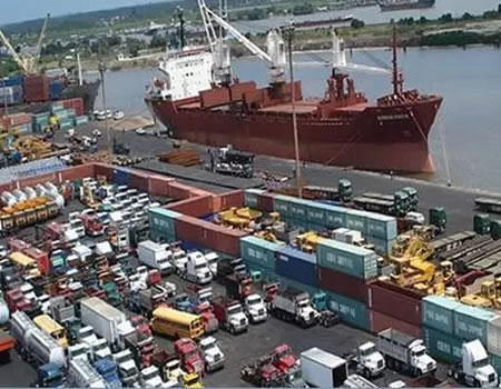 Seaport truckers raise alarm, Truckers threaten to withdraw services, Truckers write Lagos govt, Maritime truckers petition Lagos, ETO officials collecting charges, NPA's E-Call-Up system , Trucks, apapa traffic, abandoned vehicles extorting truckers