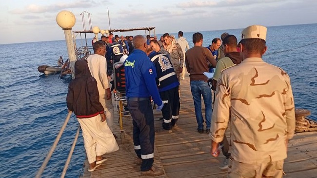 boat sinks in Red Sea