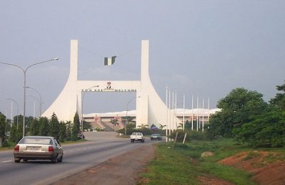 Local Security Agents Arrest Five Streetlight Vandals In Abuja