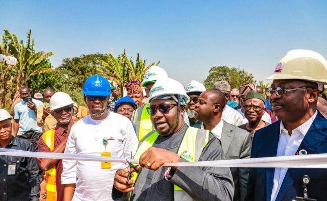 FG commissions mobile substations in Oyo, Ogun