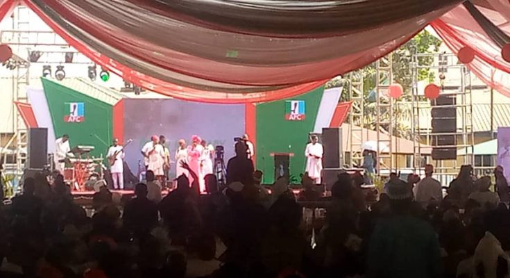 Lagos APC holds Christmas carol, calls for love, peaceful coexistence