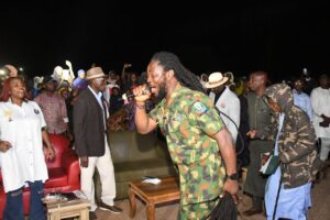 PHOTOS: Daddy Showkey performs for wounded soldiers in Kaduna on Christmas