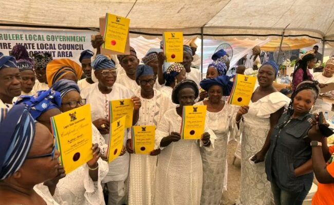 Yuletide: Lagos council boss distributes N40m to residents