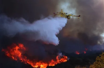 LA wildfires: Officials warn against flying unauthorised drones