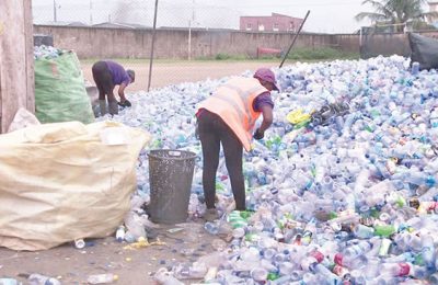 ‘Groundnut, cooking oil sellers use polluted bottles collected from drains, refuse dumps’